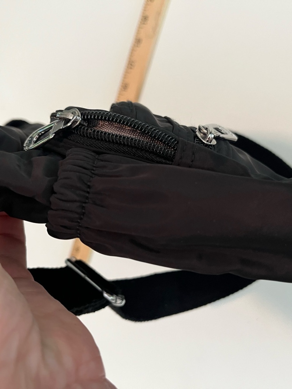 Lightweight Black Nylon Multi-Pocket Travel Crossbody Messenger Bag Everyday - Picture 9 of 10